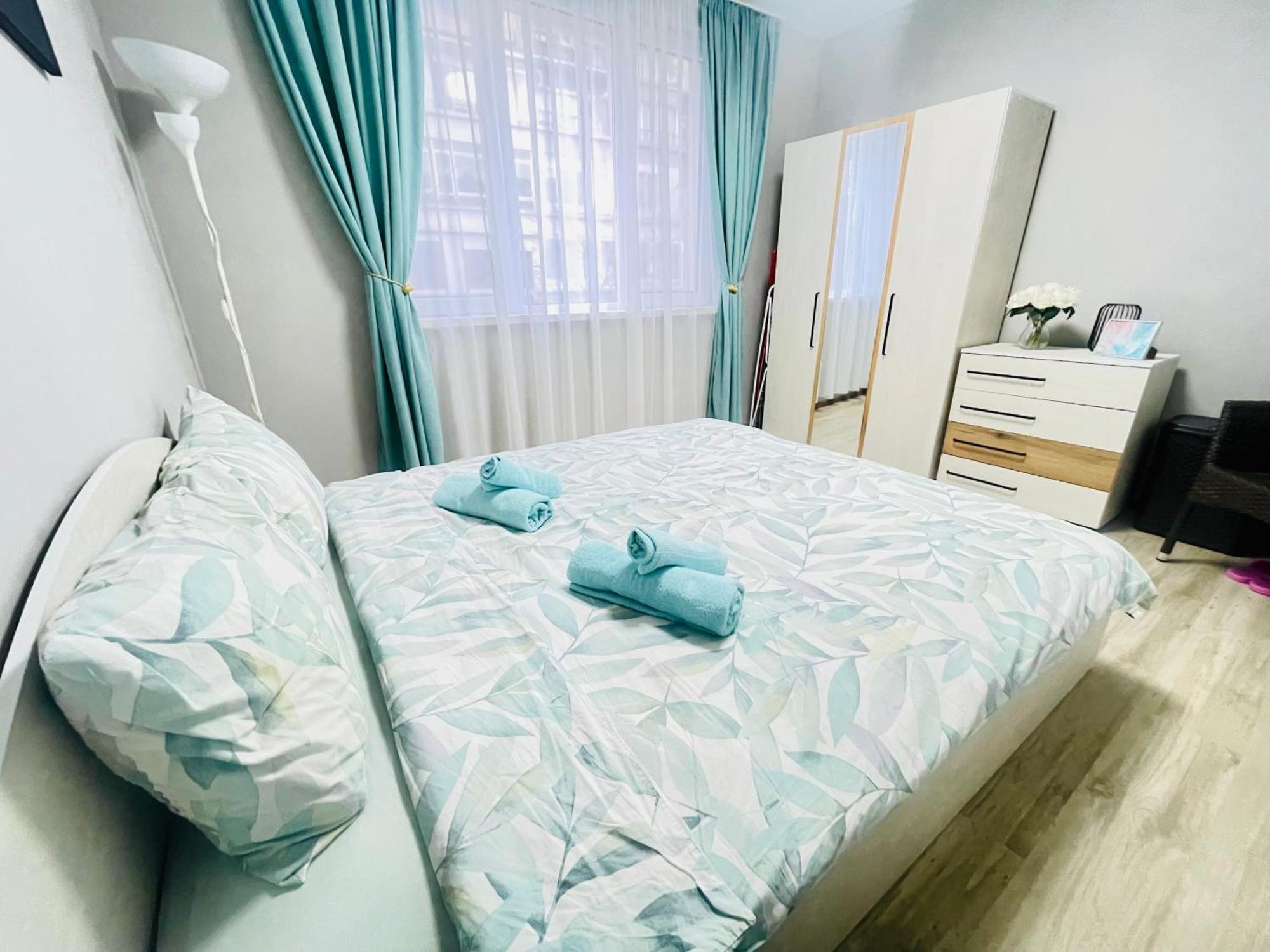 By The Sea - Central With Free Parking Varna Exterior foto