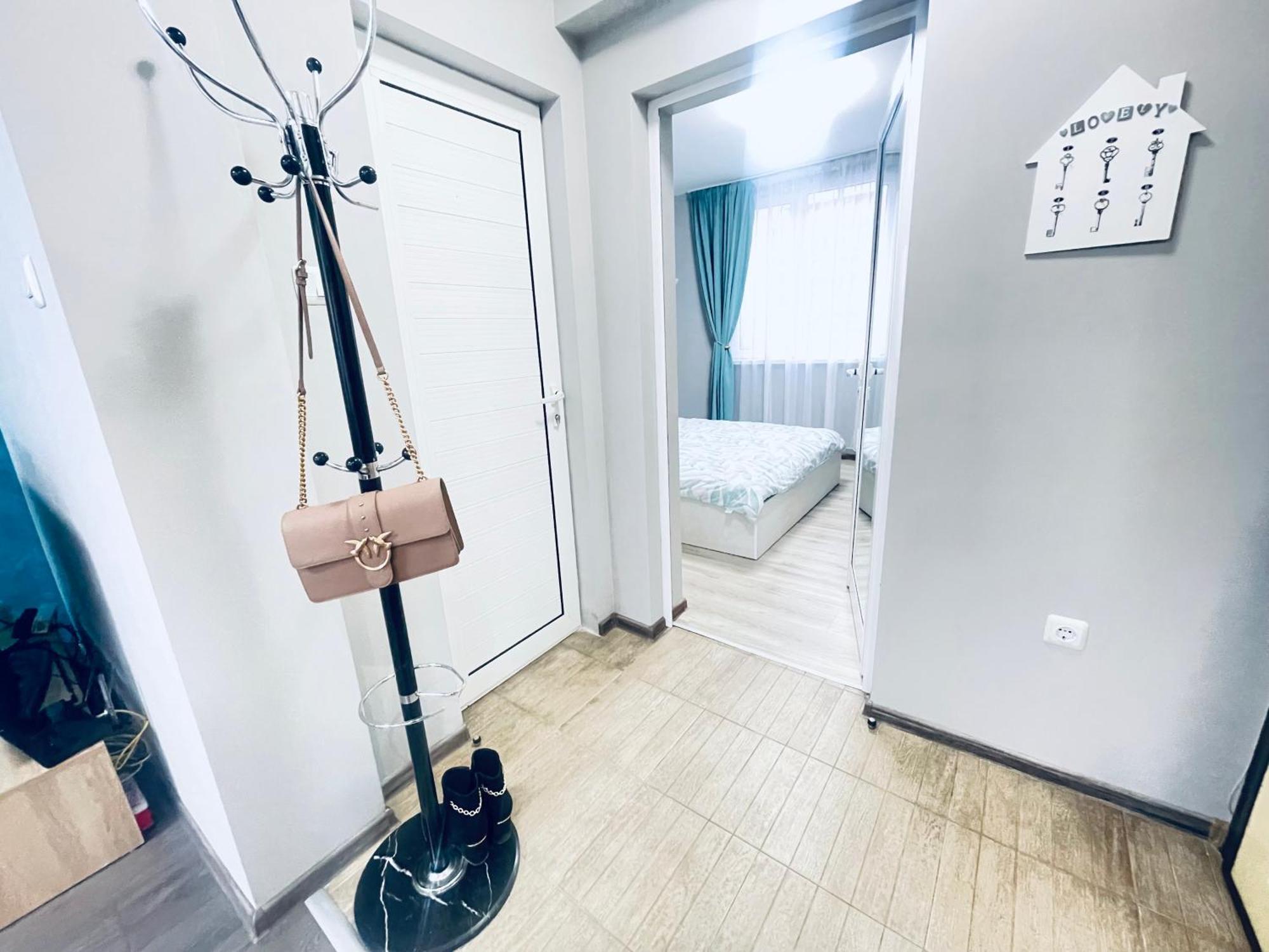 By The Sea - Central With Free Parking Varna Exterior foto